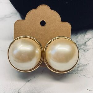 Liz Claiborne Gold and Cream Pearl Earrings Vintage Clip on
